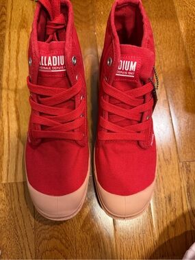 Palladium  PAMPA HI Red Canvas Sneakers